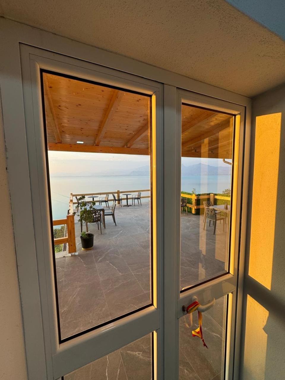 Bujtina E Qilimave Hotel Zogaji Eksteriør billede
